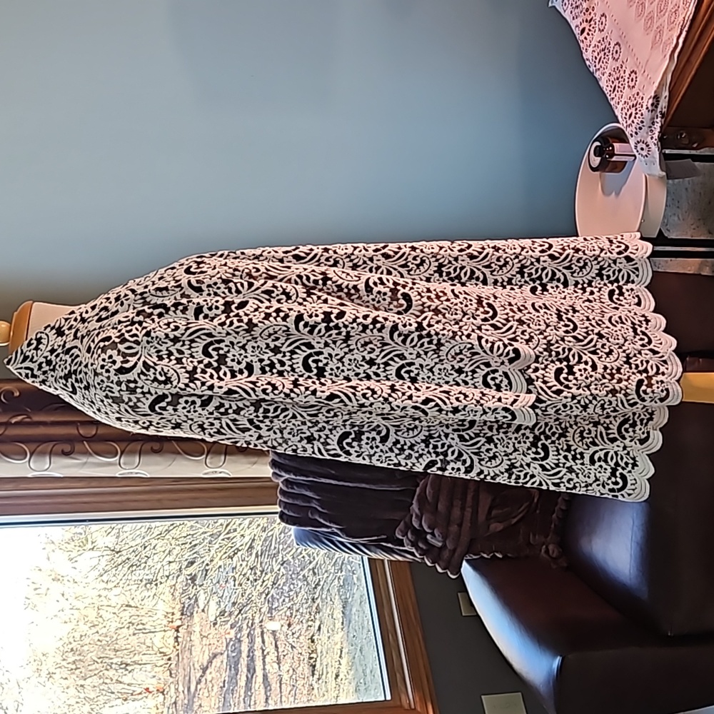 Sweater/Overlay - Picture 4 of 8